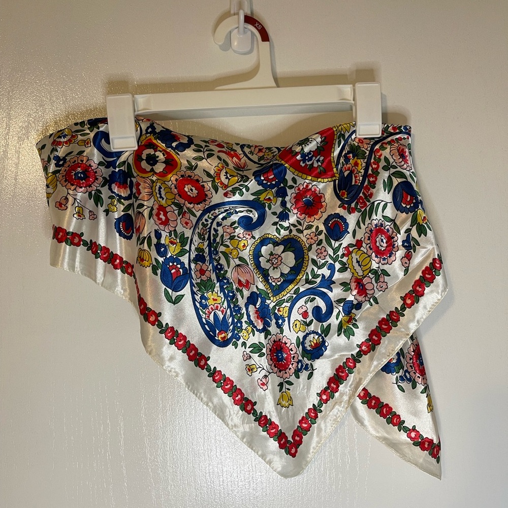 Scarf top - Picture 2 of 2